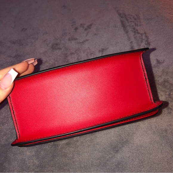 Red Jessie & Jane chic classic lather hand bag/ satchels - Picture 7 of 17